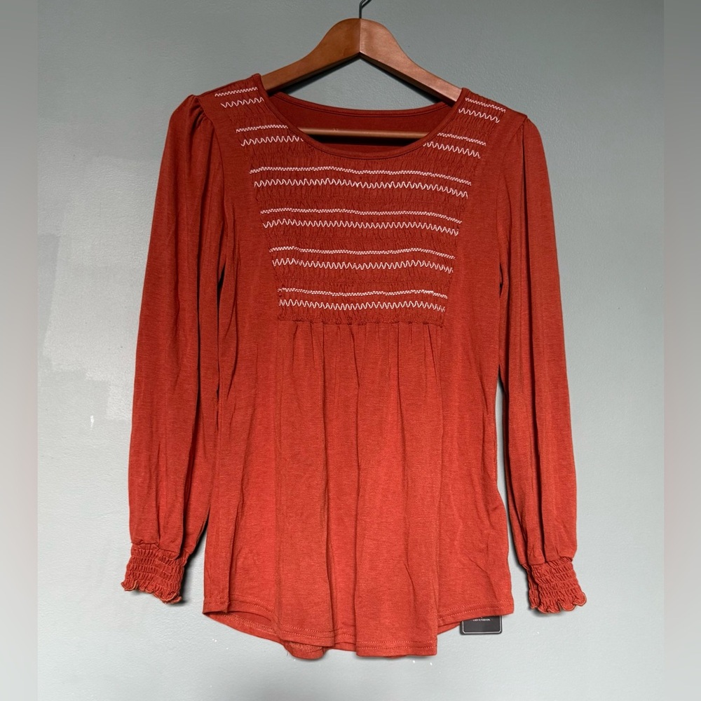 NWT Women's Rust Long Sleeve Top with Embroidered Elastic Chest Detail Sz Small